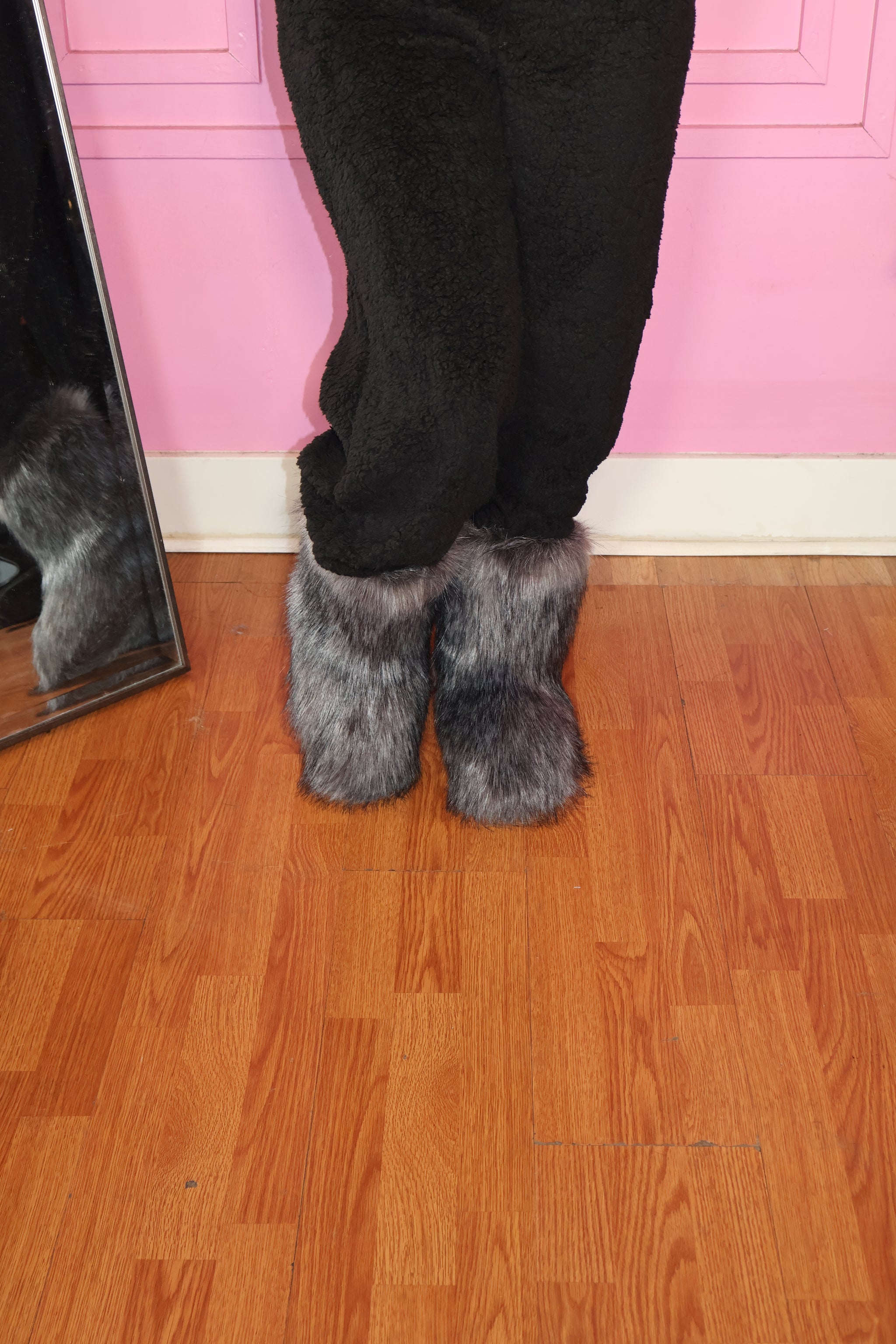 Marshmallow Boots (Gray)