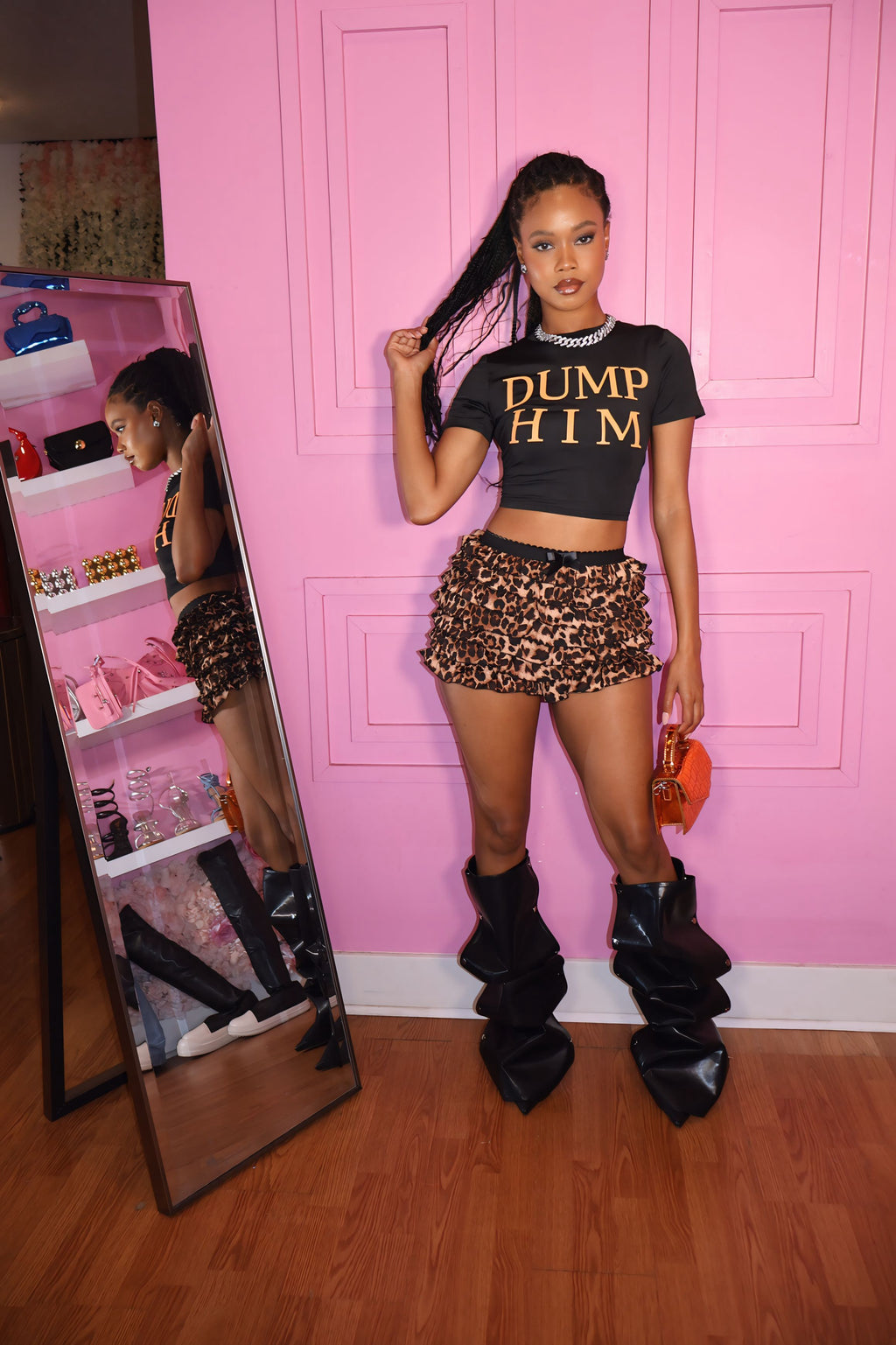 Dump Him Pls Top