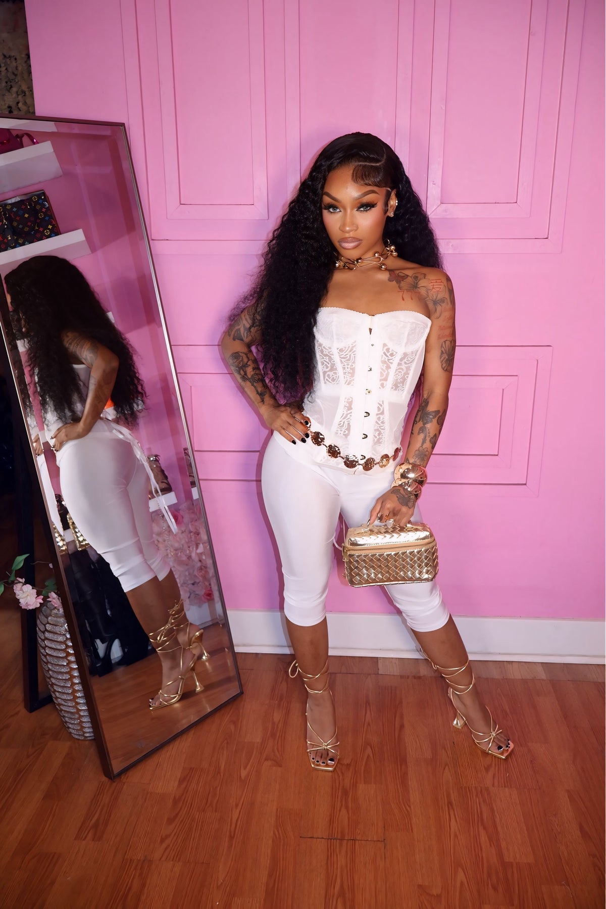 Essential Capri (White)