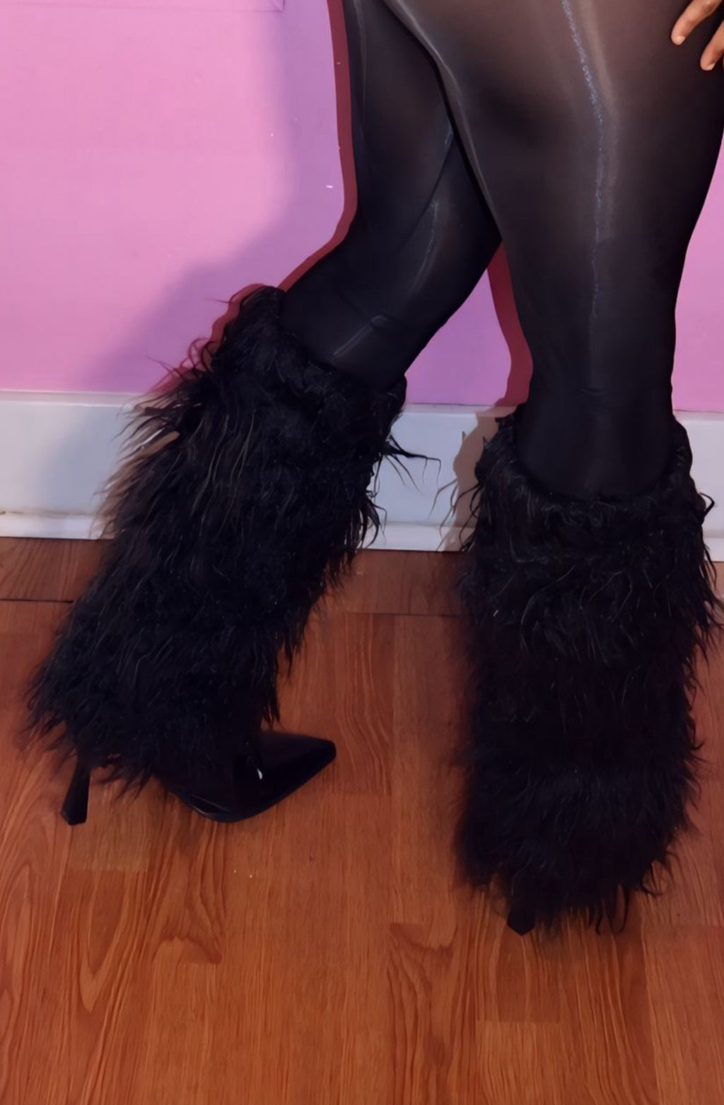 Eskimo Fur Boots (Black)