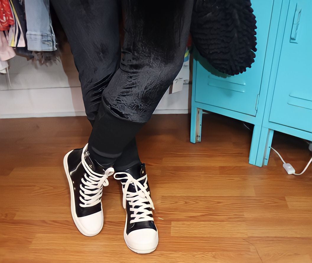 Ricky Sneakers (Black)