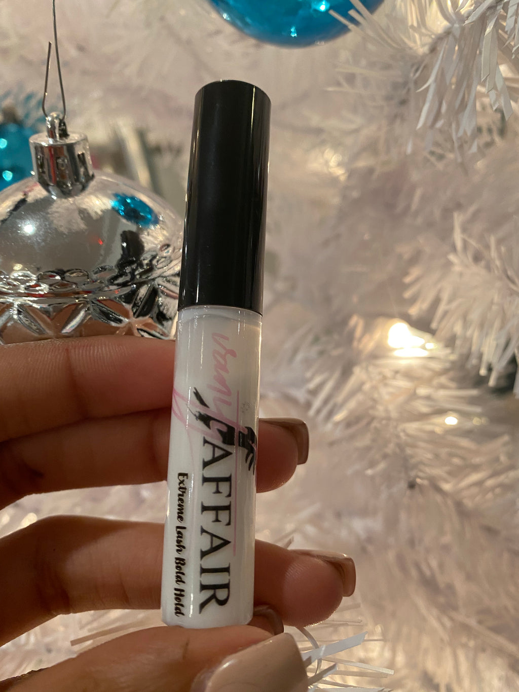 Extreme Lash Bold Hold